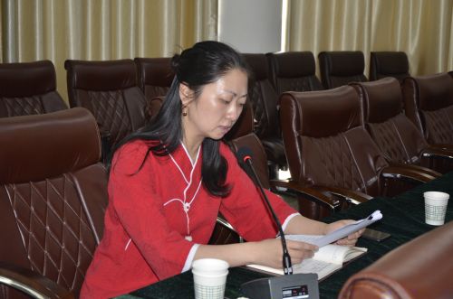 黃茜領學習近平總書記對陝西教育的重要指示精神.JPG
